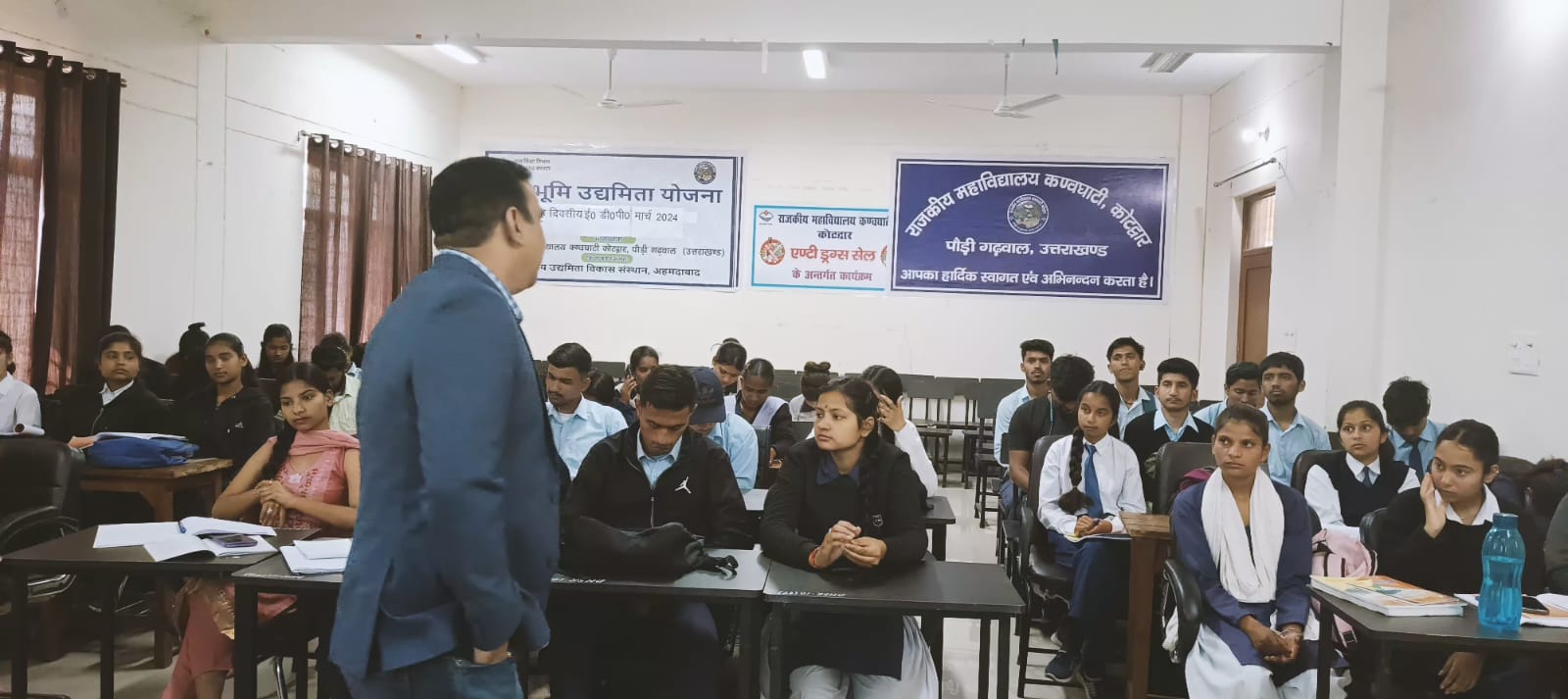 ईडीपी कार्यक्रम के दसवें दिन प्रतिभागियों को मानव संसाधन और अकाउंटिंग के साथ जीएसटी की दी गई जानकारी